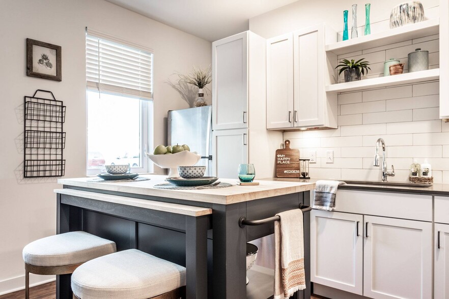 More Photos Of 1224 Prospect St, Indianapolis Apartments For Lease