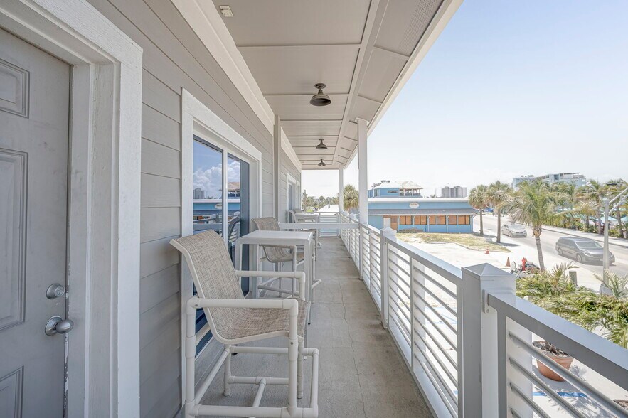 More Photos Of 1161-1165 Estero Blvd, Fort Myers Storefront Retail Residential For Sale