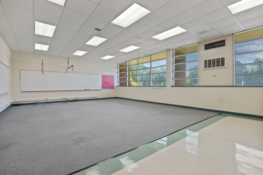 More Photos Of 8967 Cedar Grove School Loop Rd, Nashville Schools For Sale