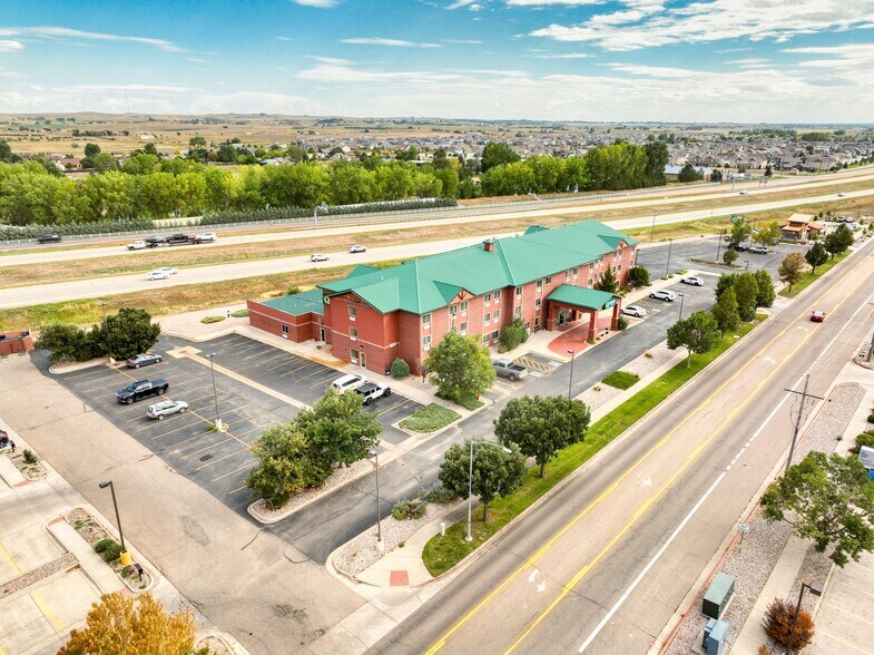 More Photos Of 7860 6th St, Wellington Hotel For Sale