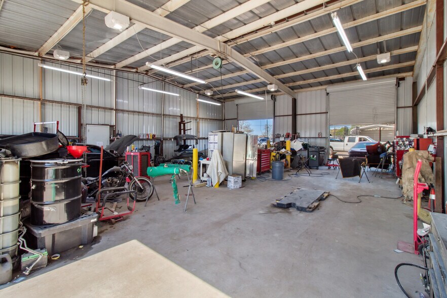 More Photos Of 2220 N Earl Rudder Fwy, Bryan Warehouse For Sale