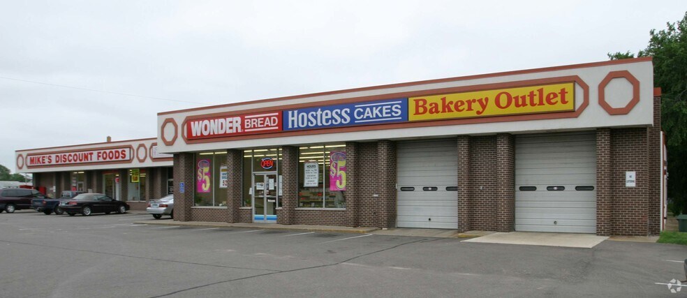 More Photos Of 504-516 E River Rd, Anoka Storefront For Lease