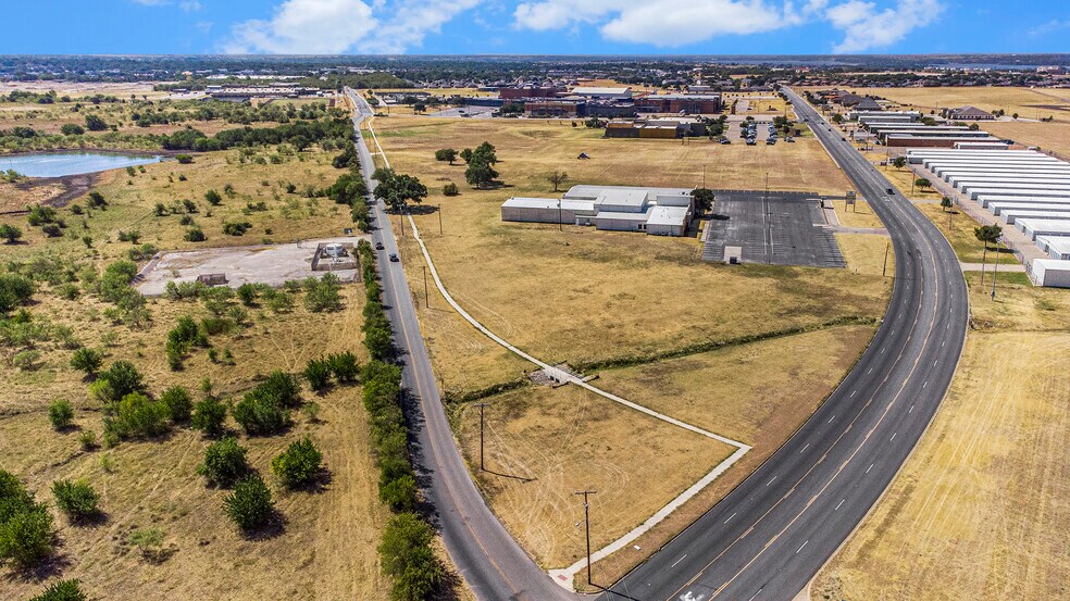 More Photos Of 1014 N Nolan River Rd, Cleburne Medical For Sale