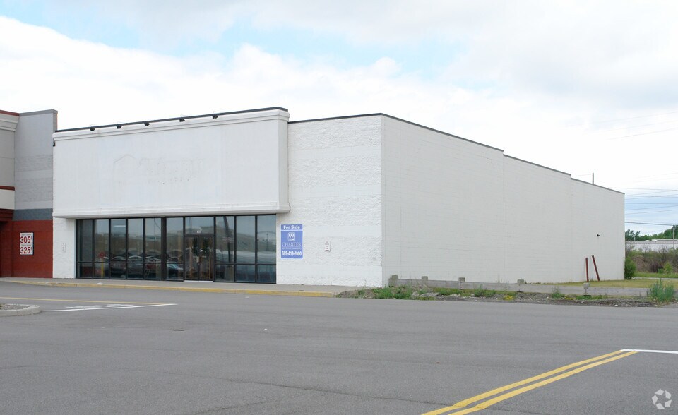 More Photos Of 360 Jay Scutti Blvd, Rochester Freestanding For Sale