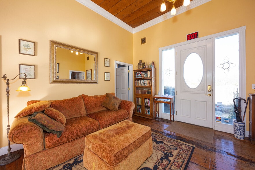 More Photos Of 393 Stage Rd, Pescadero Hospitality For Sale