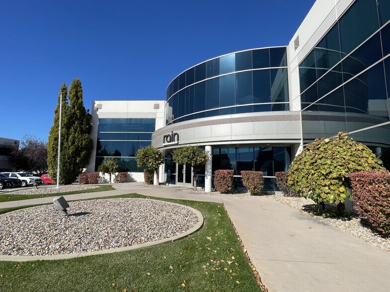 More Photos Of 1365 W Business Park Dr, Orem Office For Lease