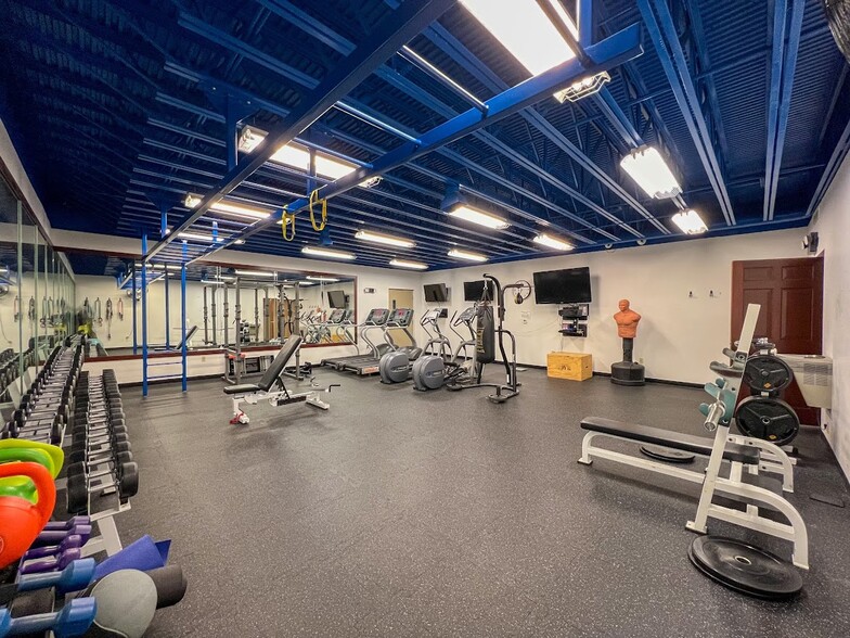 More Photos Of 1737 N Main Ext St, Butler Light Distribution For Sale