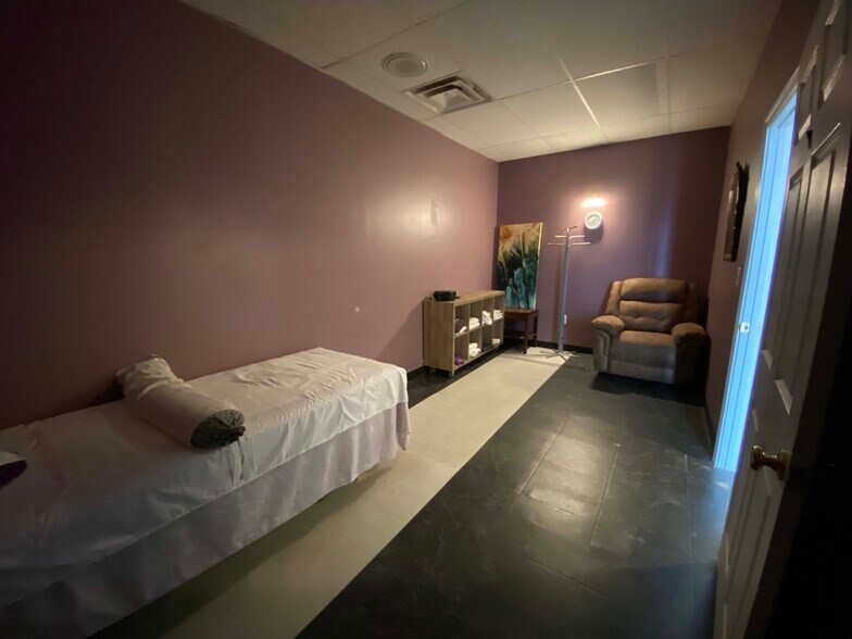 More Photos Of 24235-24311 Harper Ave, Saint Clair Shores Unknown For Lease