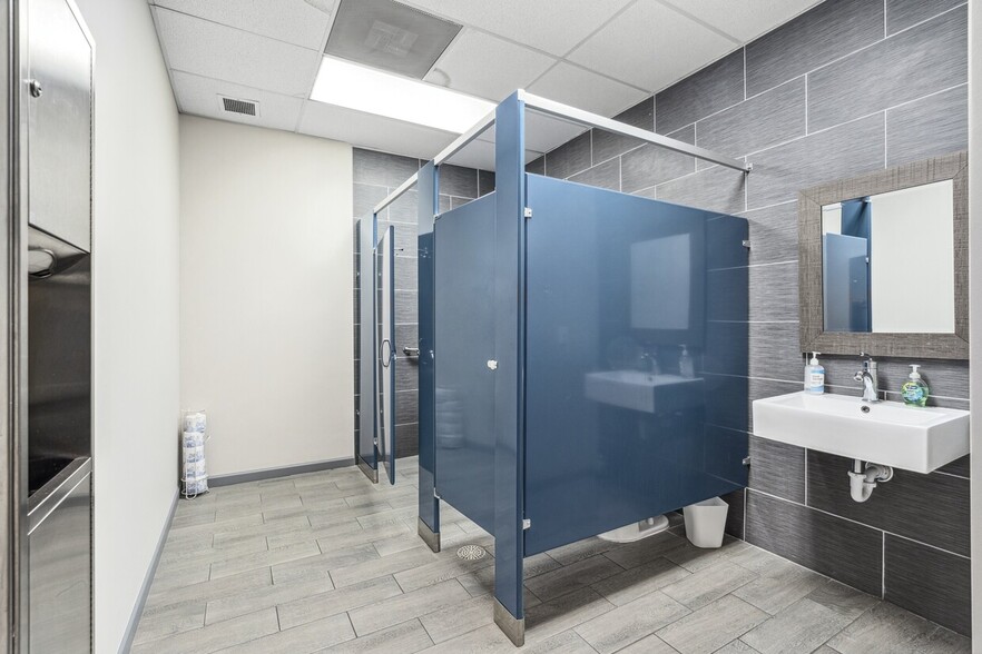 More Photos Of 200 Mineral Springs Rd, Rockaway Medical For Lease