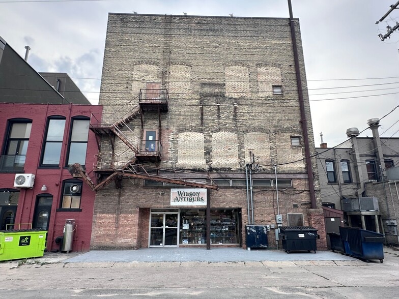 More Photos Of 123 S Union St, Traverse City Freestanding For Sale