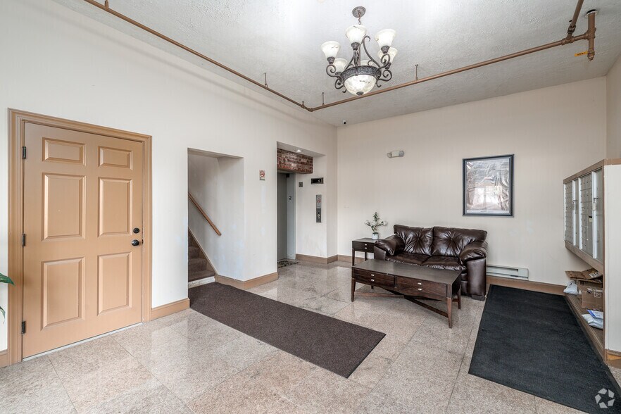 More Photos Of 617 Hiawatha Blvd E, Syracuse Apartments For Lease