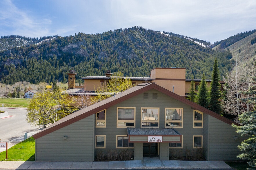 More Photos Of 171 W 6th St, Ketchum Medical For Sale