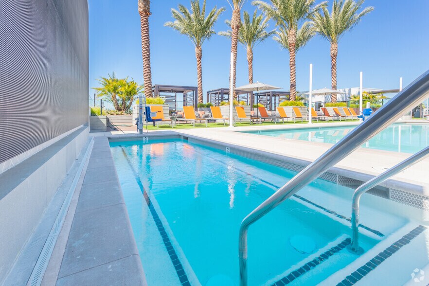 More Photos Of 730-750 E Capitol Ave, Milpitas Apartments For Lease