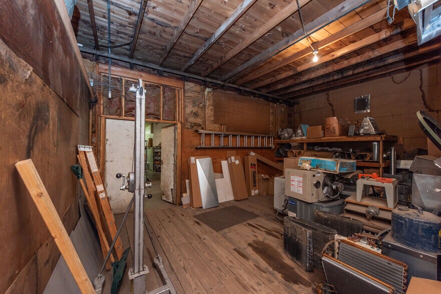 More Photos Of 250 E Villard St, Dickinson Office For Sale