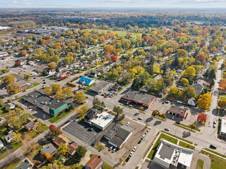 More Photos Of 3210 E Main St, Columbus Freestanding For Sale