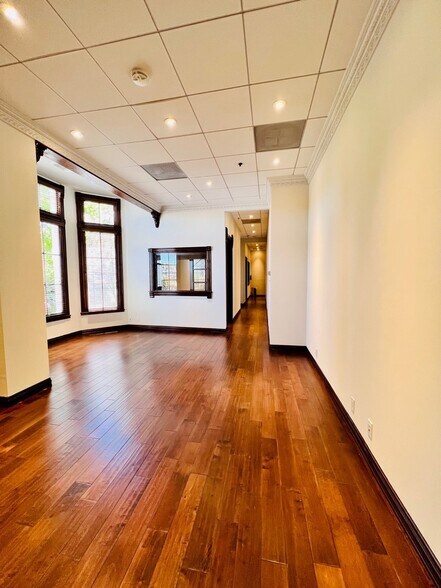 More Photos Of 13323 W Washington Blvd, Culver City Medical For Lease