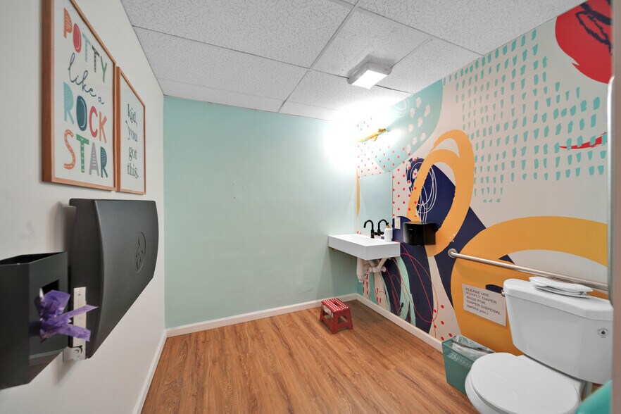 More Photos Of 1321 Rockville Pike, Rockville Freestanding For Lease