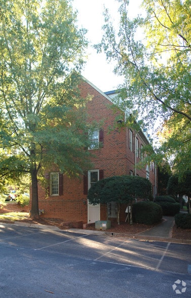 More Photos Of 1081 Cambridge Sq, Alpharetta Office For Sale