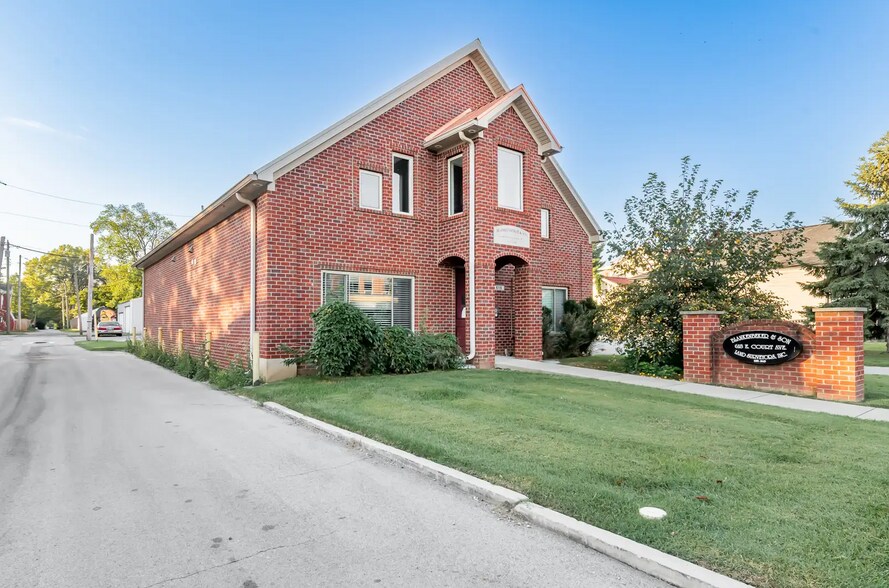 Primary Photo Of 618 E Court Ave, Jeffersonville Office For Lease
