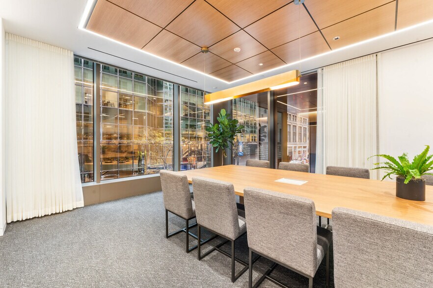 More Photos Of 43-45 E 53rd St, New York Office For Sale