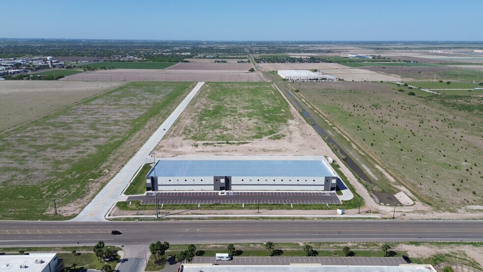 More Photos Of 890 Military Highway, Pharr Distribution For Lease