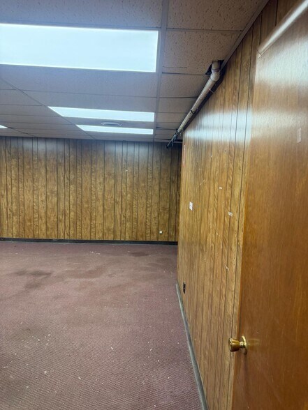 More Photos Of 1791 Fillmore Ave, Buffalo Distribution For Lease