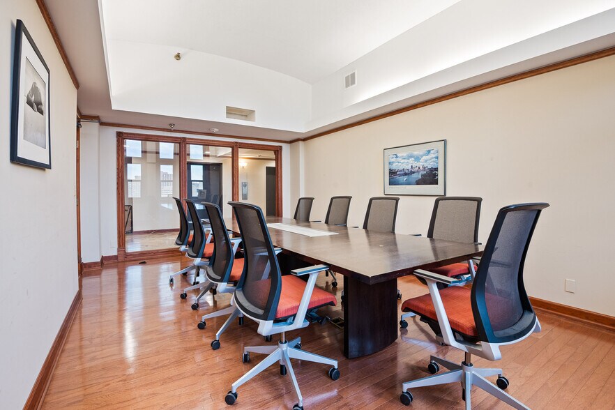 More Photos Of 6 W 5th St W, Saint Paul Office For Sale
