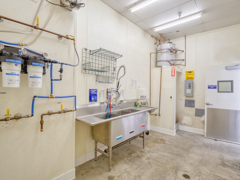 More Photos Of 500 W 7th St, Los Angeles Apartments For Lease