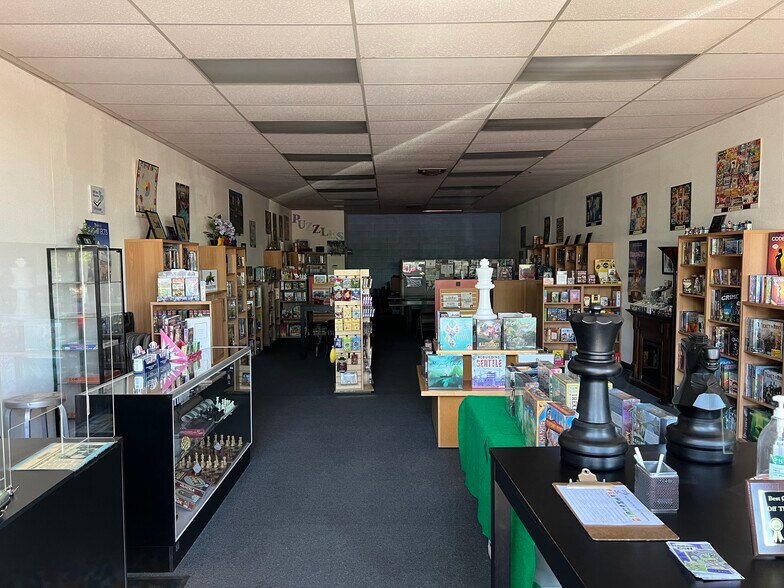 More Photos Of 20 NW 2nd St, Gresham Storefront Retail Office For Sale