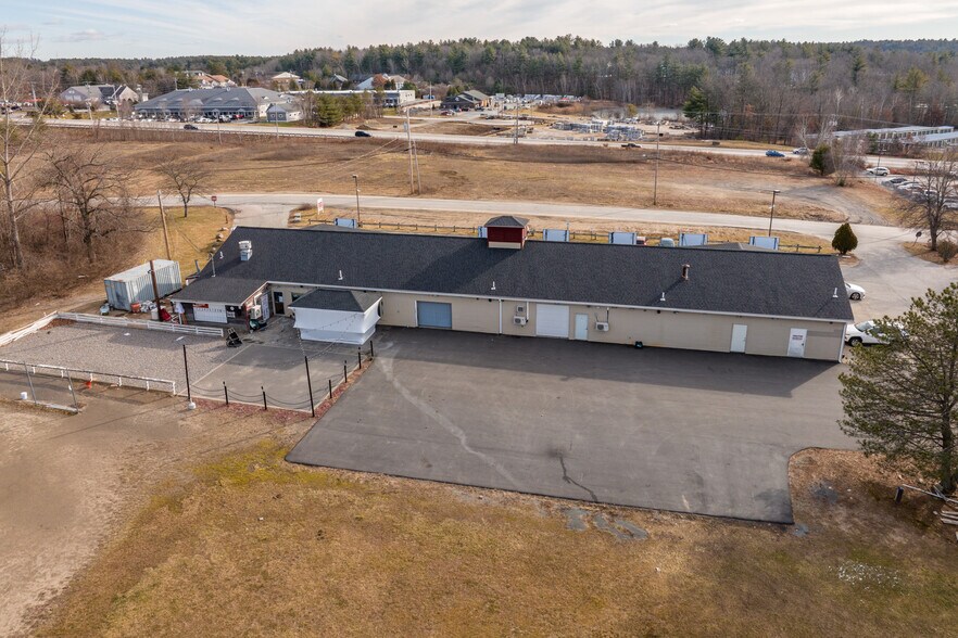 More Photos Of 11 Tracy Ln, Hudson Storefront For Sale