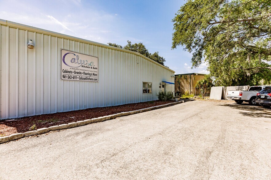 More Photos Of 6130 Porter Rd, Sarasota Industrial For Sale