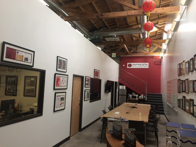 More Photos Of 300 S Raymond Ave, Pasadena Loft Creative Space For Lease