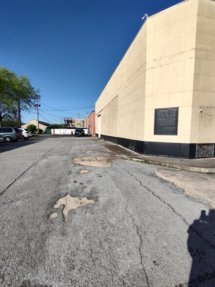 More Photos Of 101 Broad St, Gadsden Office For Sale