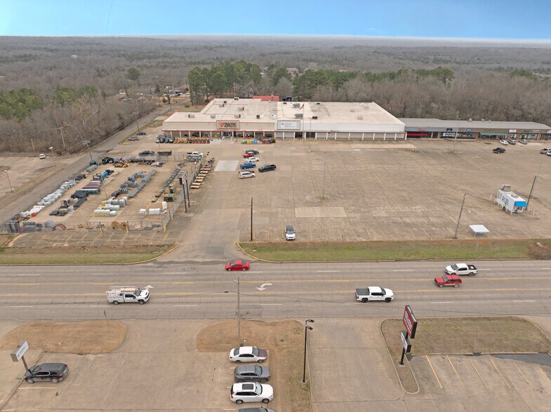 More Photos Of 901 E Washington St, Idabel General Retail For Sale