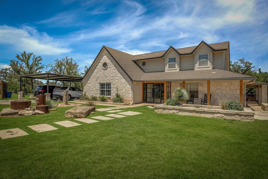 More Photos Of 6 US Highway 87, Comfort Office For Sale