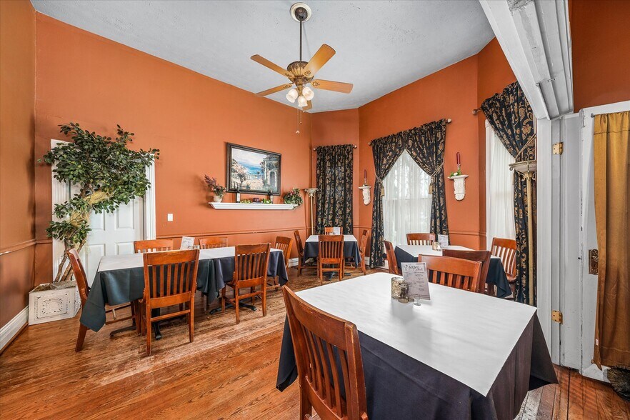 More Photos Of 232 N Peachtree Ave, Cookeville Restaurant For Sale