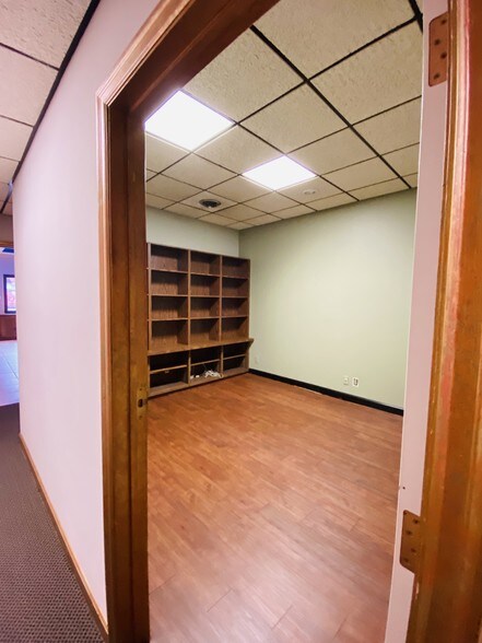 More Photos Of 1108 Olive St, Saint Louis Office For Sale