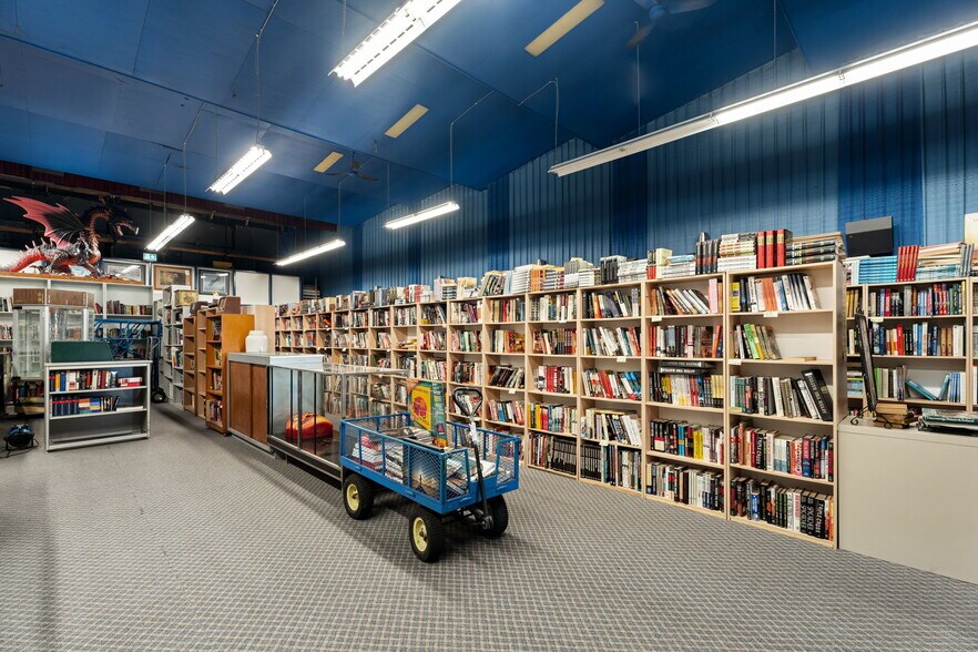 More Photos Of 33017 1st Av, Mission Flex For Lease