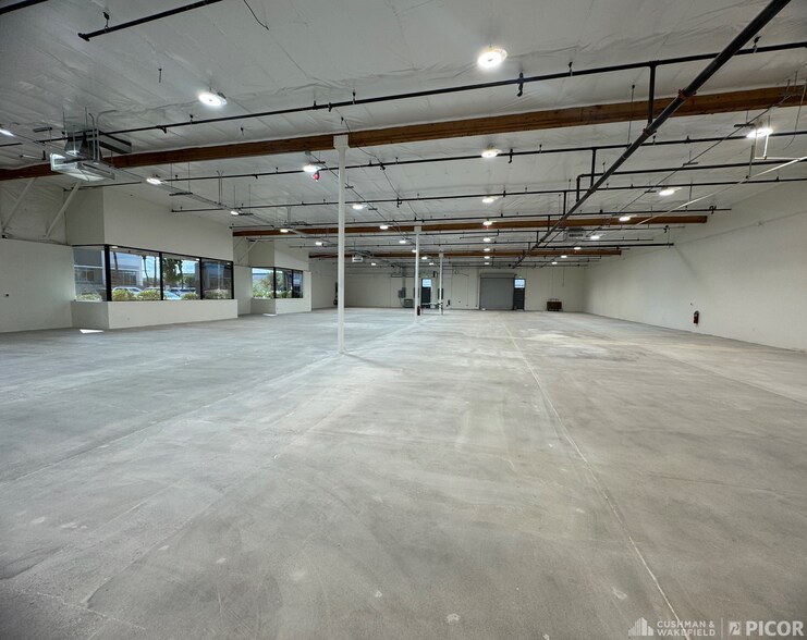 More Photos Of 3700-3716 E Columbia St, Tucson Research And Development For Lease