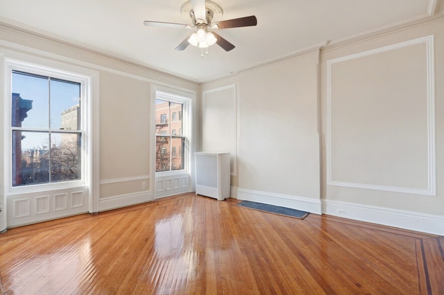 More Photos Of 28 8th Ave, Brooklyn Apartments For Sale
