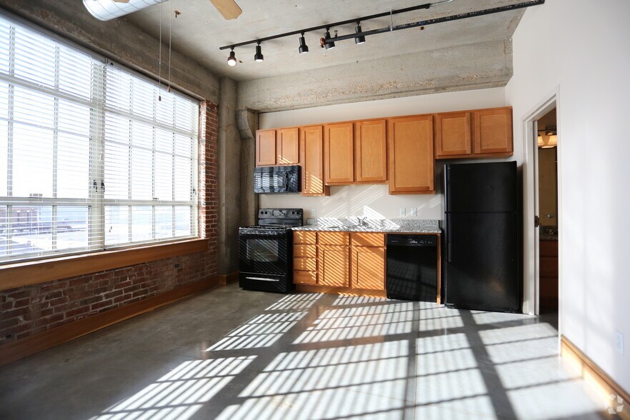 More Photos Of 24 S Spring Ave, Saint Louis Apartments For Sale