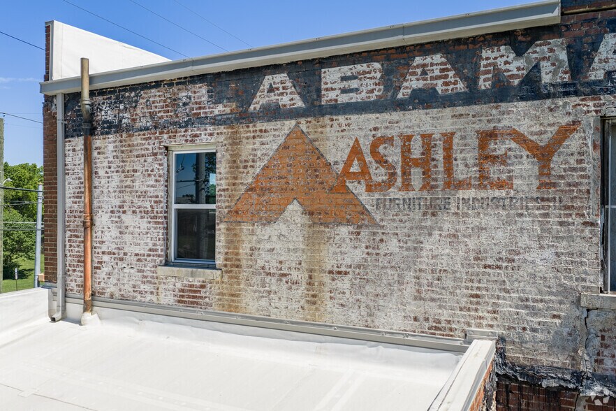 More Photos Of 2200 Glass St, Chattanooga Storefront Retail Residential For Sale