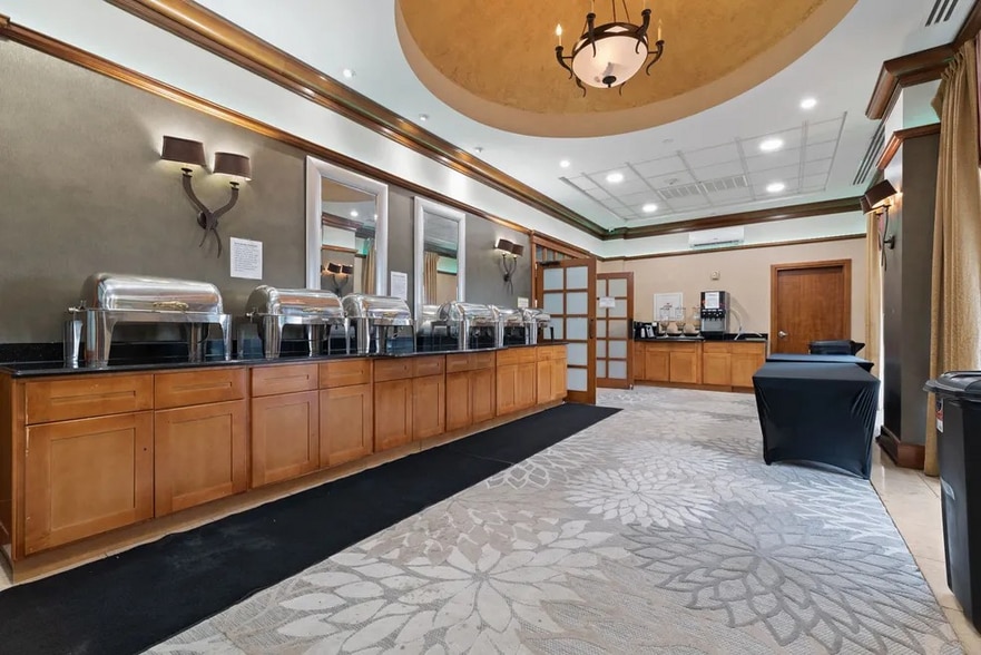 More Photos Of 30 Minue St, Carteret Hotel For Lease