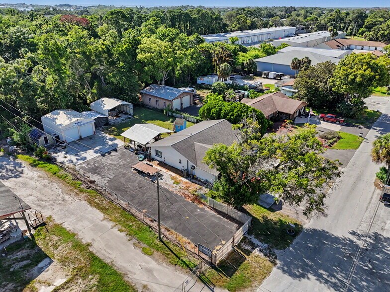 More Photos Of 7813 Leo Kidd Ave, Port Richey Flex For Sale