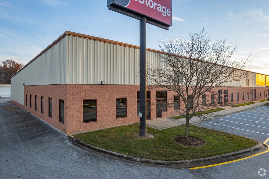 More Photos Of 4060 N DuPont Hwy, New Castle Warehouse For Lease