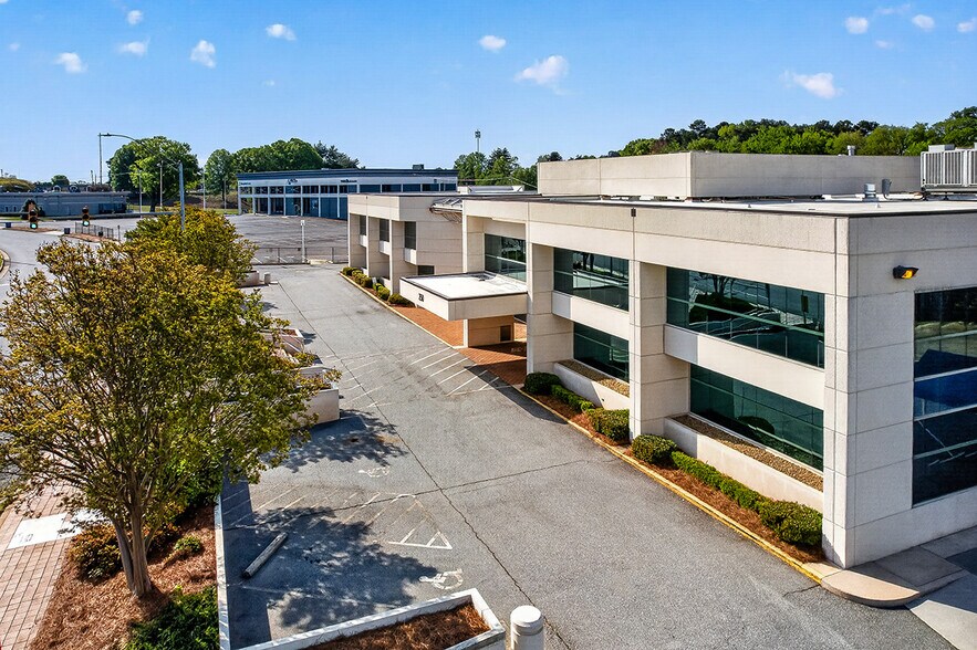 More Photos Of 240-250 Charlois Blvd, Winston-Salem Medical For Lease