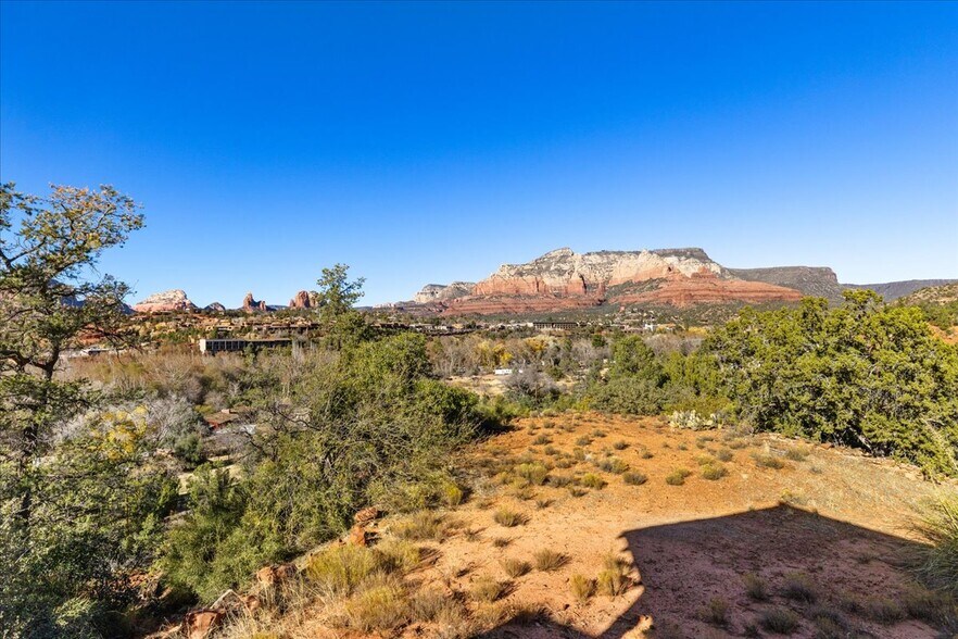 More Photos Of 35 Gassaway Place Pl, Sedona Specialty For Sale