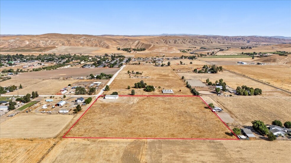 More Photos Of 485 S 8th St, Shandon Industrial For Sale