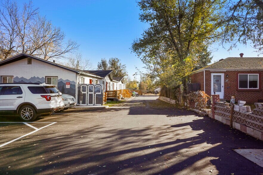 More Photos Of 982 S Sheridan Blvd, Denver Apartments For Sale