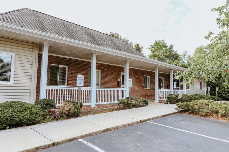 More Photos Of 1295 Old Us-1 Hwy S, Southern Pines Office For Lease